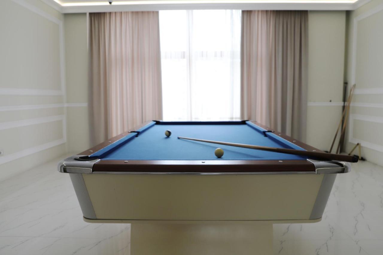 Hotel Colombo Berat Extérieur photo A pool table