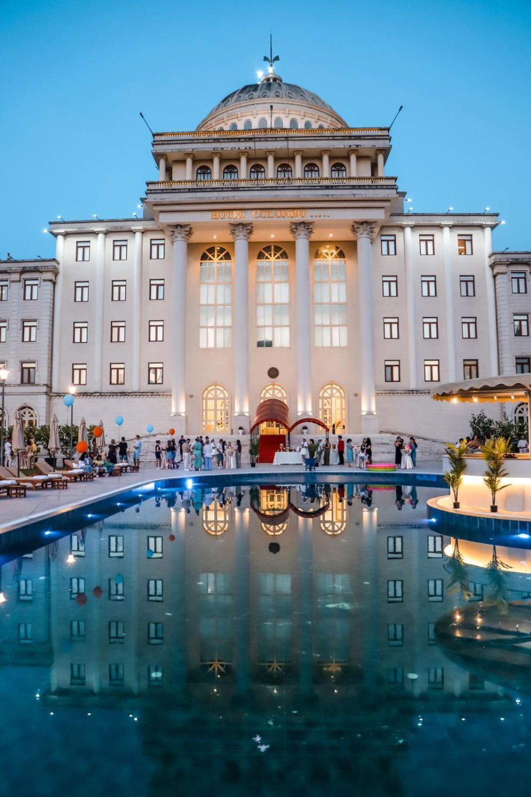 Hotel Colombo Berat Extérieur photo The hotel's main building