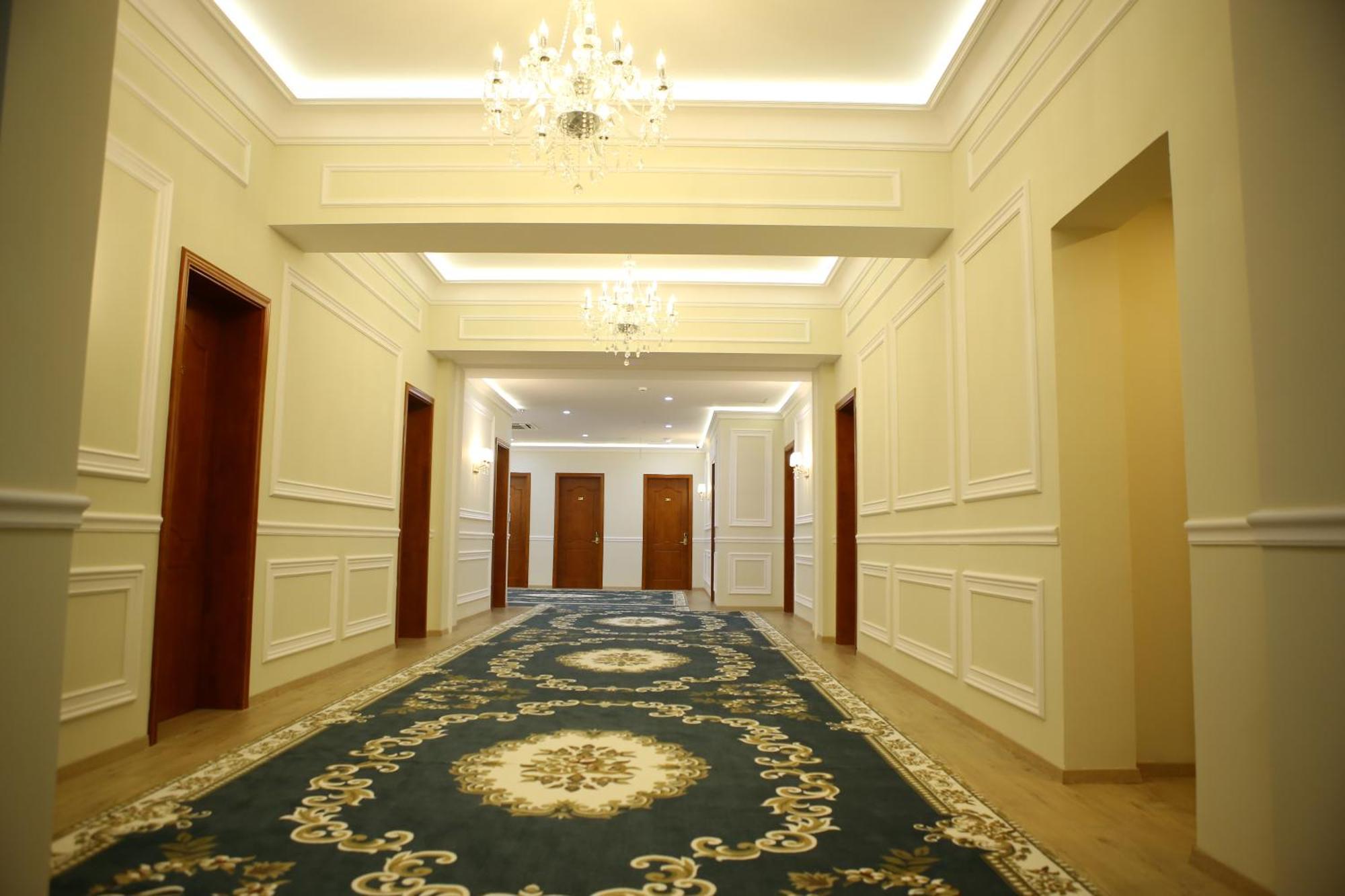 Hotel Colombo Berat Extérieur photo